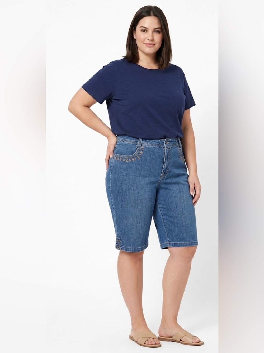 Gloria Vanderbilt "Launa" Embroidered Bermuda Walking Shorts: 18